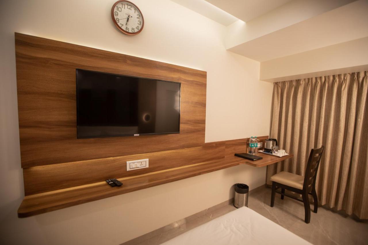 Hotel Naaz Executive 孟买 外观 照片