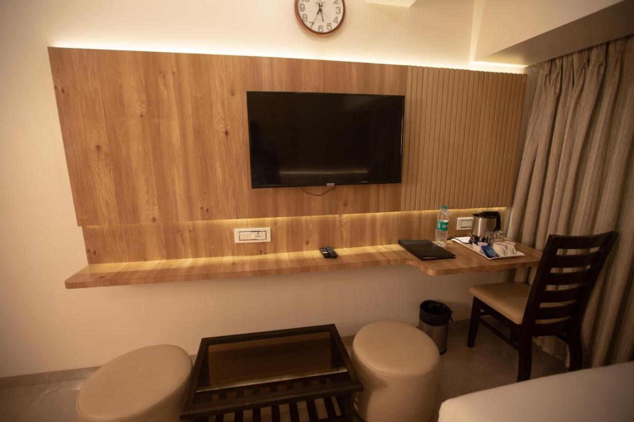 Hotel Naaz Executive 孟买 外观 照片