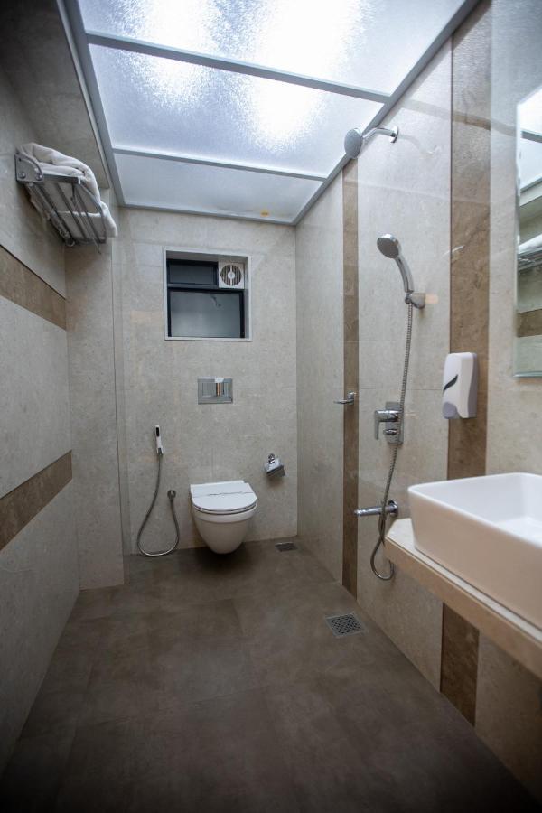 Hotel Naaz Executive 孟买 外观 照片