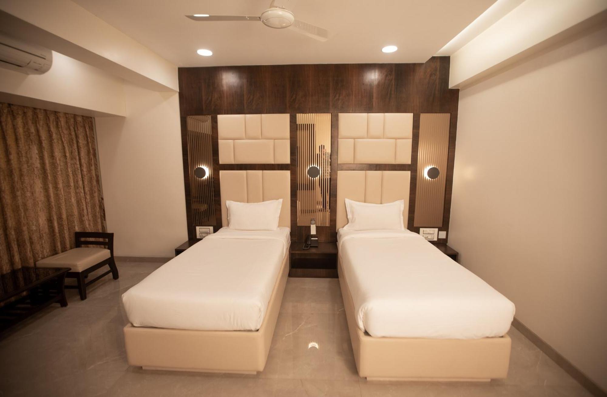 Hotel Naaz Executive 孟买 外观 照片
