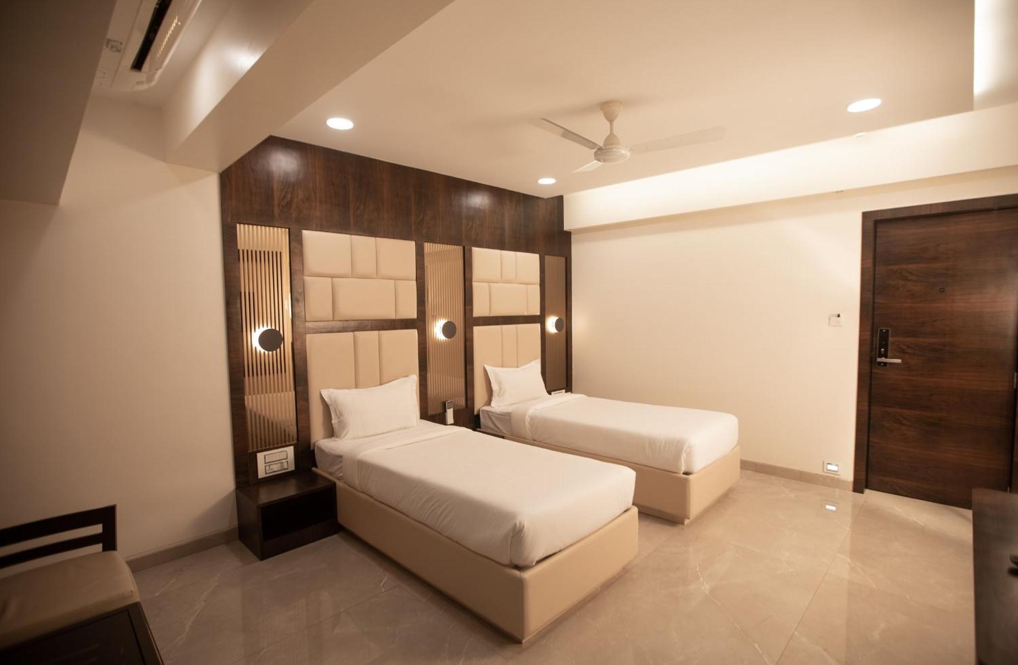 Hotel Naaz Executive 孟买 外观 照片