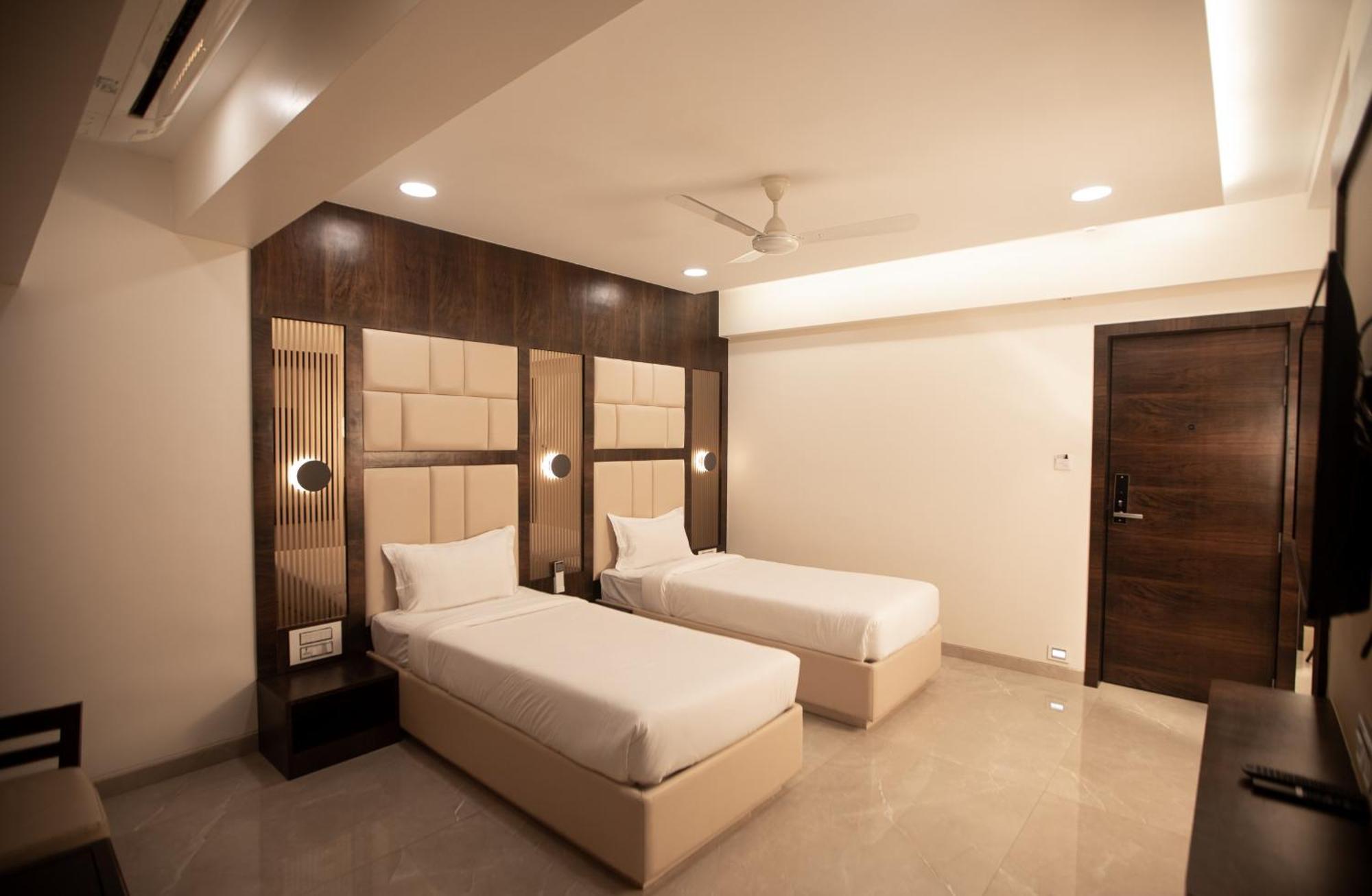 Hotel Naaz Executive 孟买 外观 照片